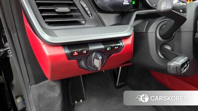 Porsche 911(992) id 3873023 из Кореи 8