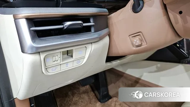 Hyundai Grandeur Hybrid (GN7) id 3684512 из Кореи 8