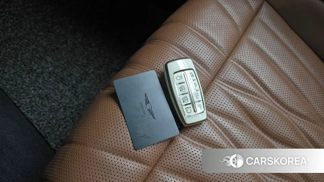 Genesis GV70 id 4872260 из Кореи 8