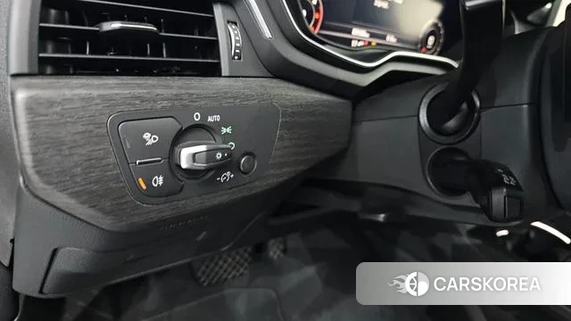 Audi A4 (B9) id 3703677 из Кореи 8