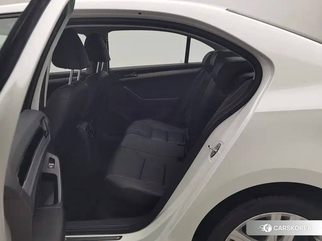 Volkswagen Sagitar id 4600772 из Китая 8