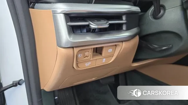 Hyundai Grandeur (GN7) id 3316643 из Кореи 8