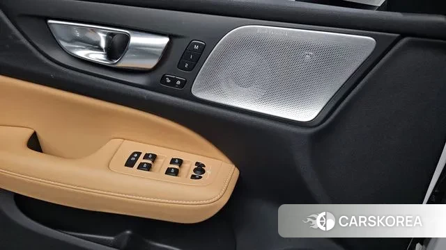 Volvo V60 Cross-Country 2nd Generation id 3267585 из Кореи 8