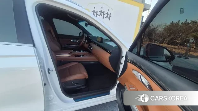 Genesis GV70 id 3595238 из Кореи 8