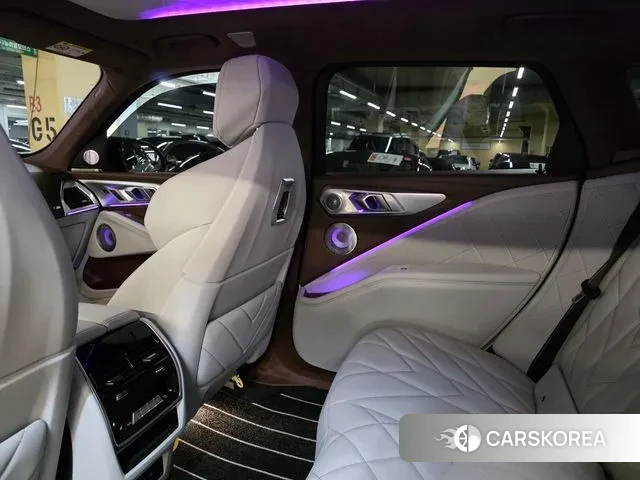 BMW XM (G09) id 3523638 из Кореи 8