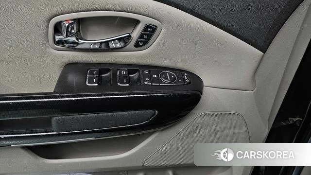 Kia All New Carnival id 4345791 из Кореи 8