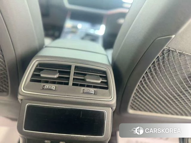 Audi A6L id 4278450 из Китая 8