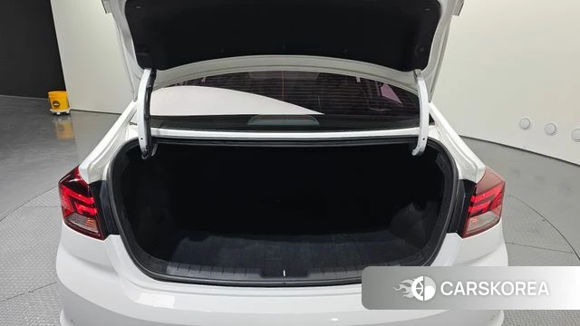 Hyundai The New Avante AD id 3893555 из Кореи 8