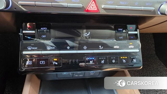 Hyundai Grandeur (GN7) id 4243801 из Кореи 8