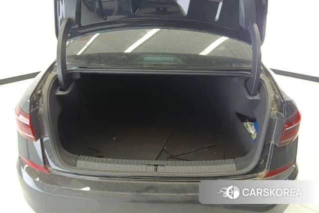 Volkswagen Passat id 4216932 из Китая 8