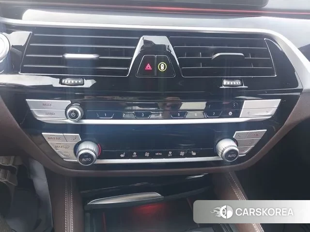 BMW 5 Series (G30) id 3586936 из Кореи 8