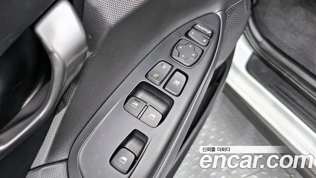 Hyundai Veloster (JS) id 2482908 из Кореи 8