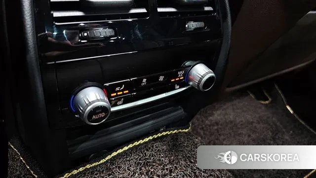 BMW 5 Series (G30) id 3028293 из Кореи 8