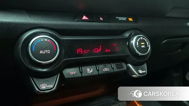 Kia Stonic id 3636801 из Кореи 8