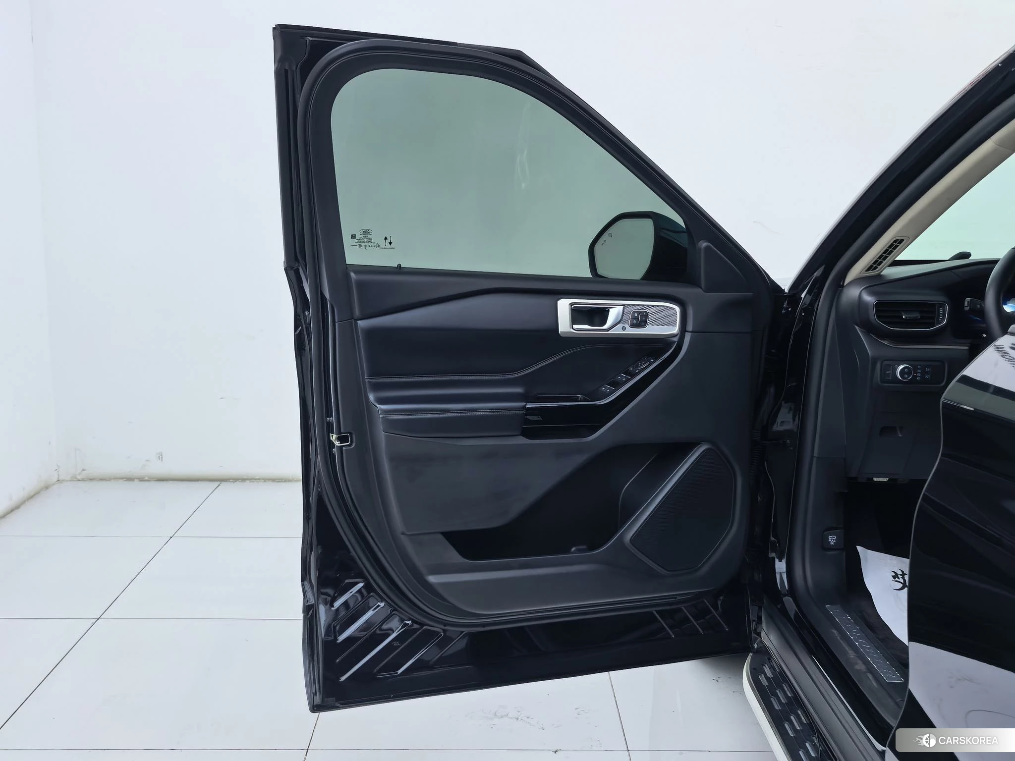 Ford Explorer id 4426699 из Китая 8