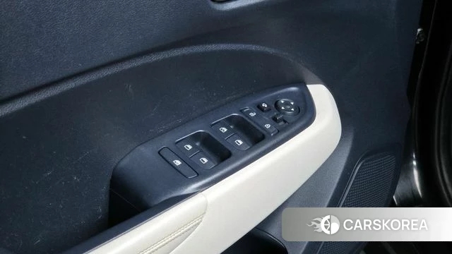 Hyundai Venue id 3833319 из Кореи 8