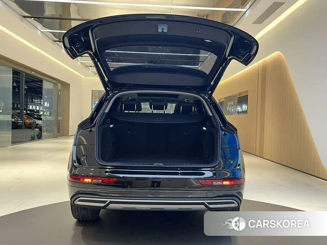 Audi Q5L id 4221713 из Китая 8