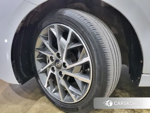 Hyundai The New Avante AD id 3578559 из Кореи 8