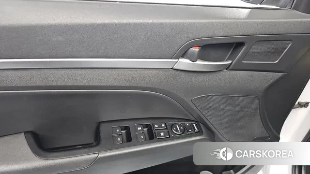 Hyundai The New Avante AD id 3417861 из Кореи 8