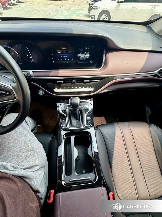 GAC Trumpchi Trumpchi M6 id 4240469 из Китая 8