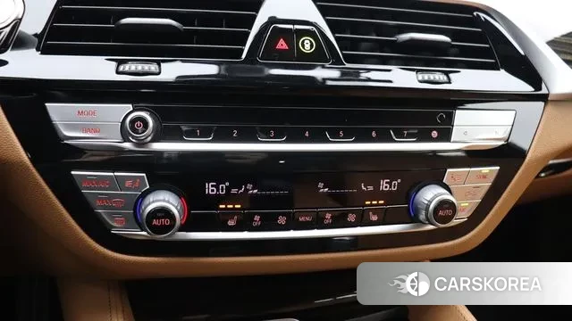 BMW 5 Series (G30) id 3499154 из Кореи 8