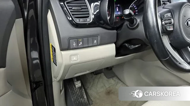 Kia All New Carnival id 3583617 из Кореи 8