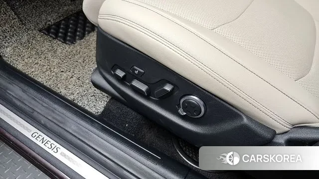 Genesis GV70 id 3539160 из Кореи 8