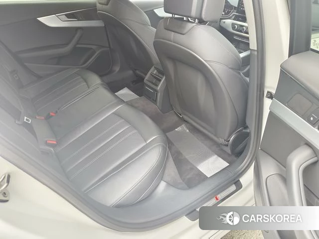 Audi A4L id 4216243 из Китая 8