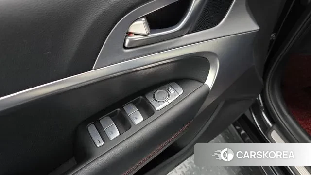 Genesis G70 id 3692494 из Кореи 8