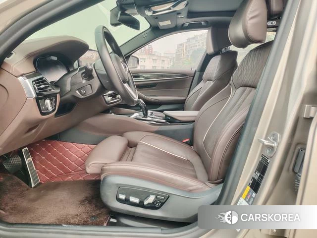 BMW 5 series PHEV id 4234837 из Китая 8