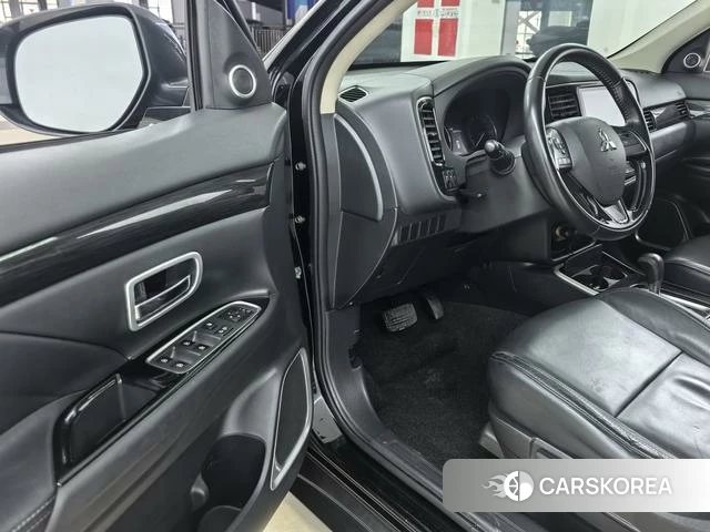 Mitsubishi  Outlander id 4217413 из Китая 8