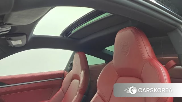 Porsche 911(992) id 4586431 из Кореи 8