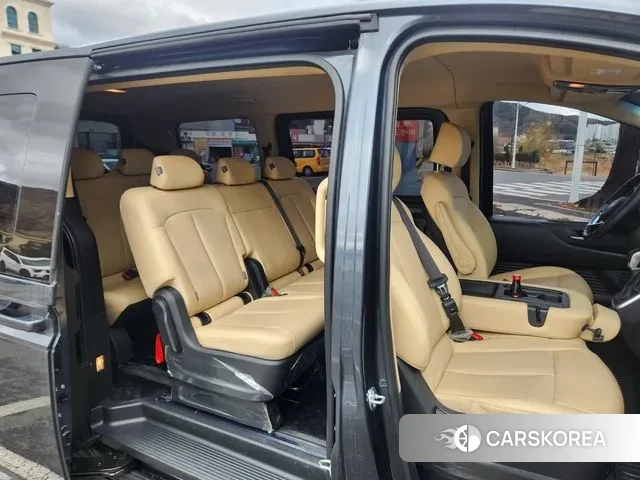 Hyundai Staria id 3734302 из Кореи 8