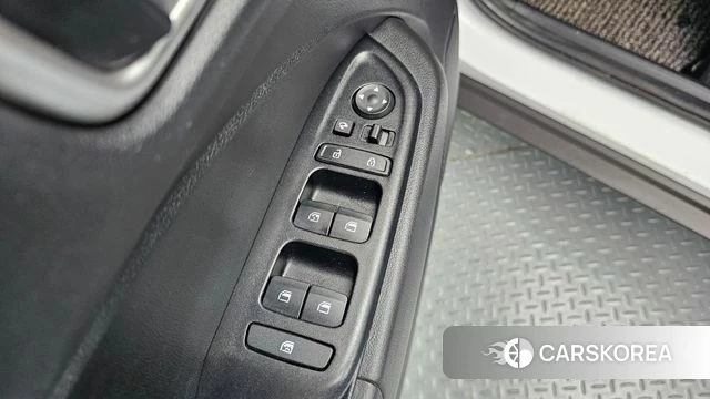 Hyundai Venue id 4632554 из Кореи 8