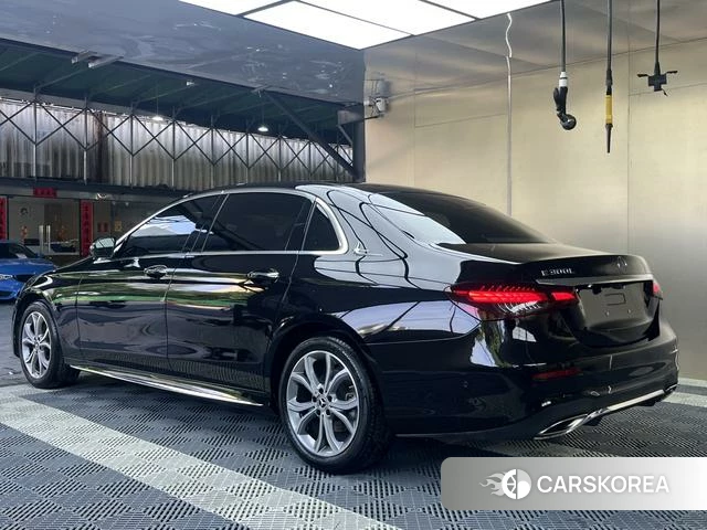 Mercedes-Benz E-class id 4279390 из Китая 8