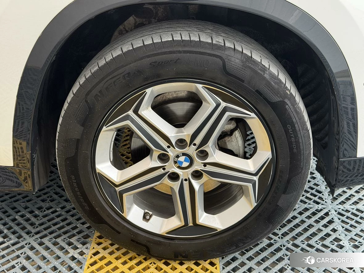 BMW X1 id 4486594 из Китая 8