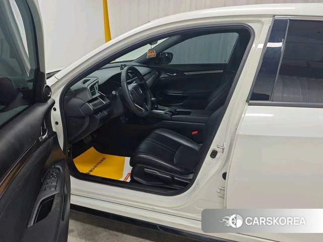 Honda Civic id 4254720 из Китая 8