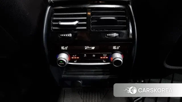 BMW 5 Series (G30) id 2977132 из Кореи 8