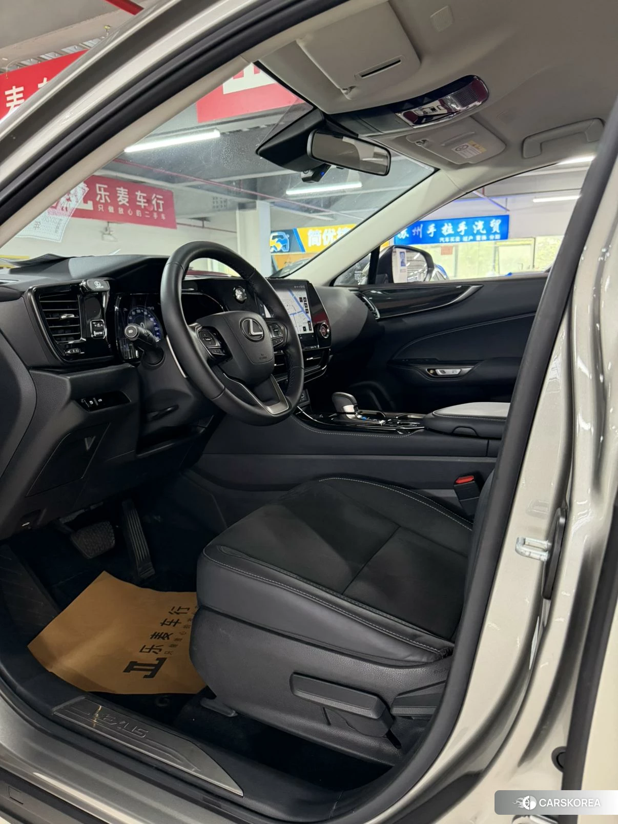 Lexus NX id 4413314 из Китая 8