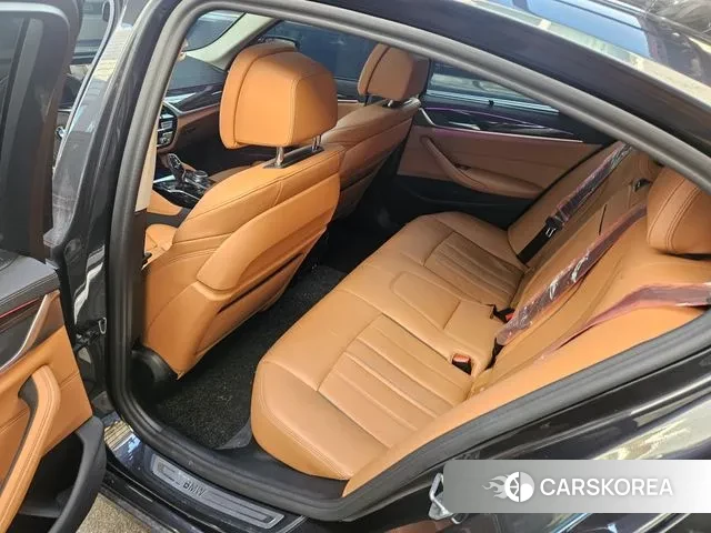 BMW 5 Series (G30) id 3338838 из Кореи 8