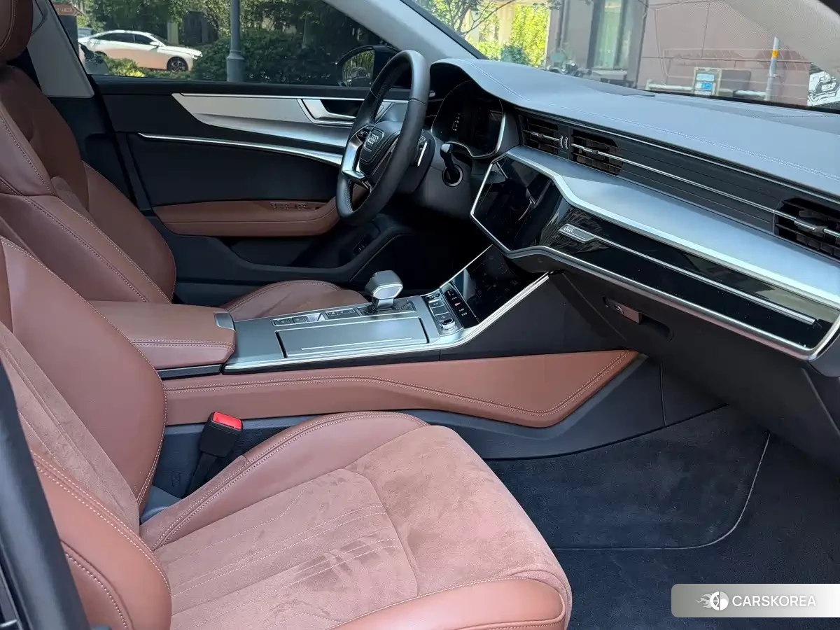 Audi A7L id 4653948 из Китая 8