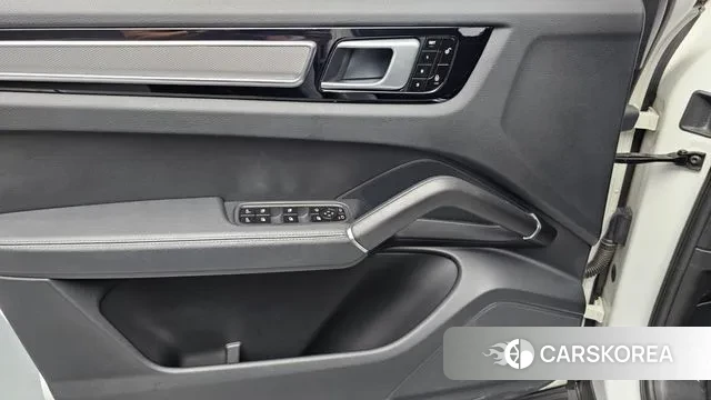 Porsche Cayenne (PO536) id 3095855 из Кореи 8