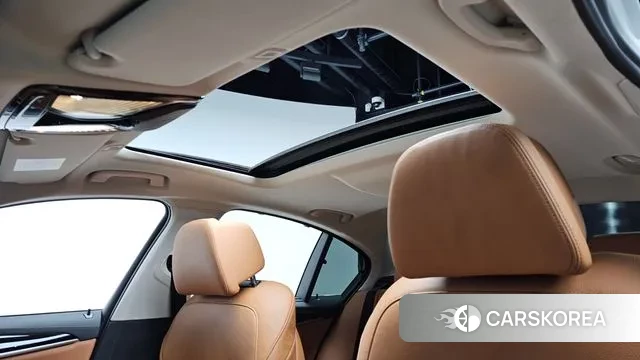 BMW 5 Series (G30) id 3395102 из Кореи 8