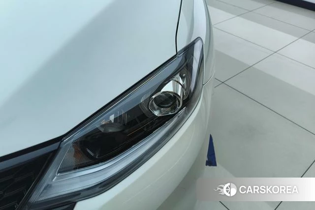 Nissan TIIDA id 3939475 из Китая 8