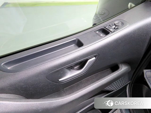 Hyundai Staria id 4893898 из Кореи 8