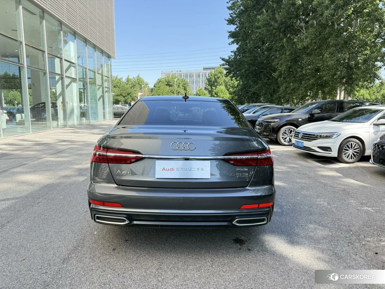 Audi A6L id 4407550 из Китая 8