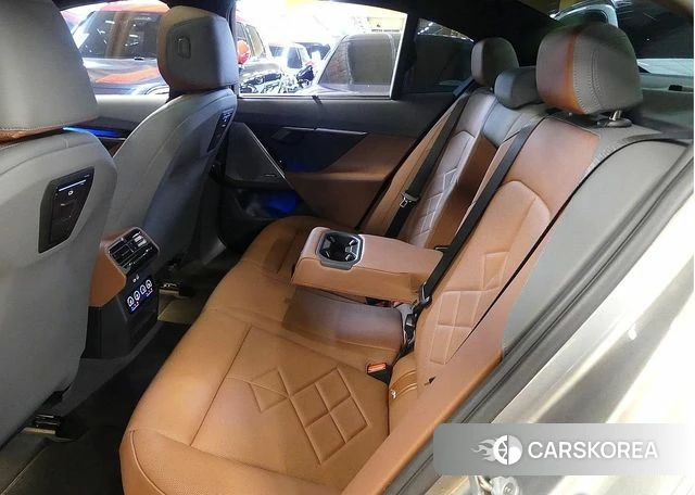BMW 5 Series (G60) id 4248094 из Кореи 8
