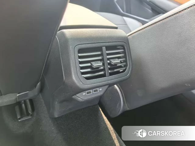 Volkswagen Bora id 4272177 из Китая 8