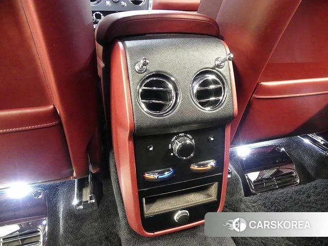 Rolls-Royce Cullinan id 4769621 из Кореи 8