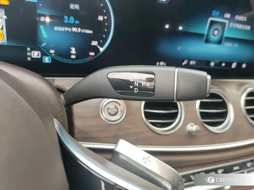 Mercedes-Benz E-Class id 4622383 из Китая 8